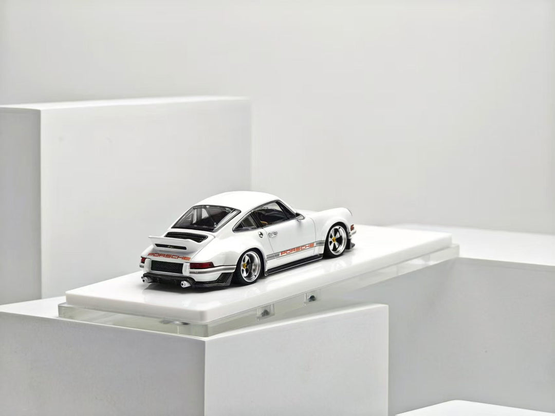 Zincit Model 1:43 Porsche Singer DLS (3 Colours)