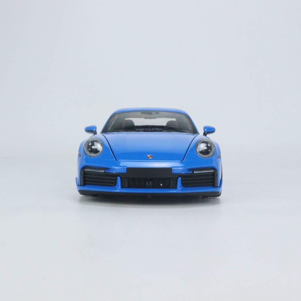 MINICHAMPS 1:18 Porsche 911 992 Turbo S (911 Turbo Sport) 113069172