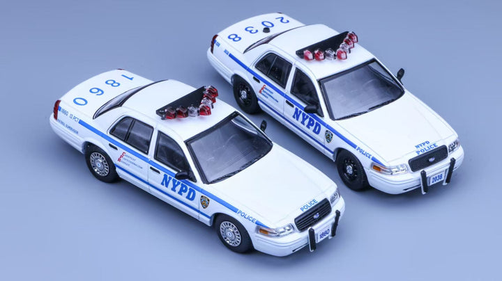 [Preorder] Rollin 1:64 Ford CROWN VICTORIA Yellow Cab TAXI NEW YORK CITY