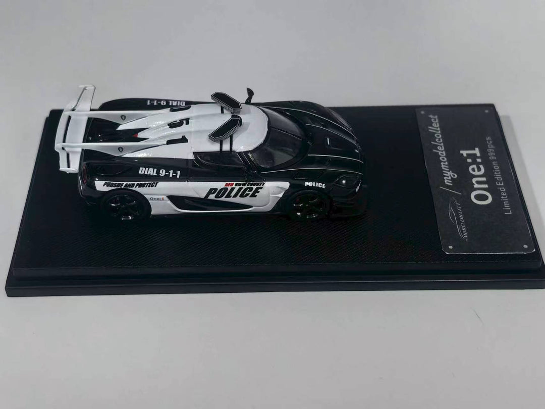 [Preorder] Model Collect 1:64 koenigsegg one 1 Black/White Police Livery MC640028A