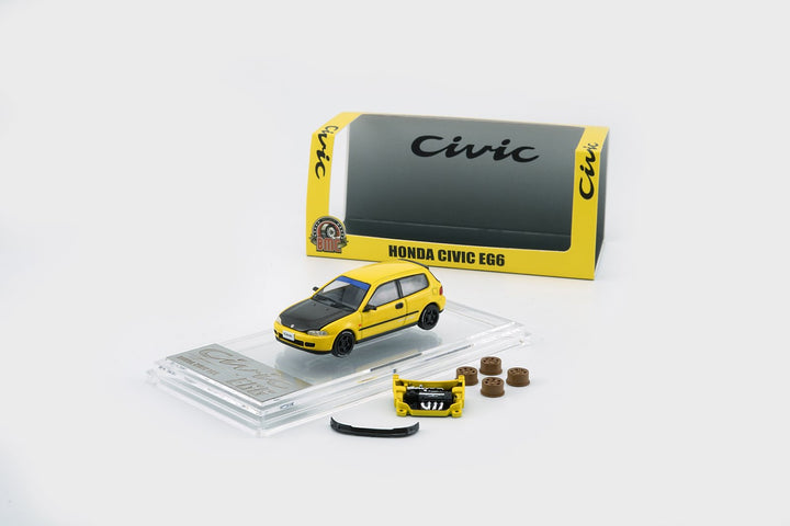 BM Creations 1:64 HONDA EG6 - Yellow Carbon Bonnet (RHD) 64B0483