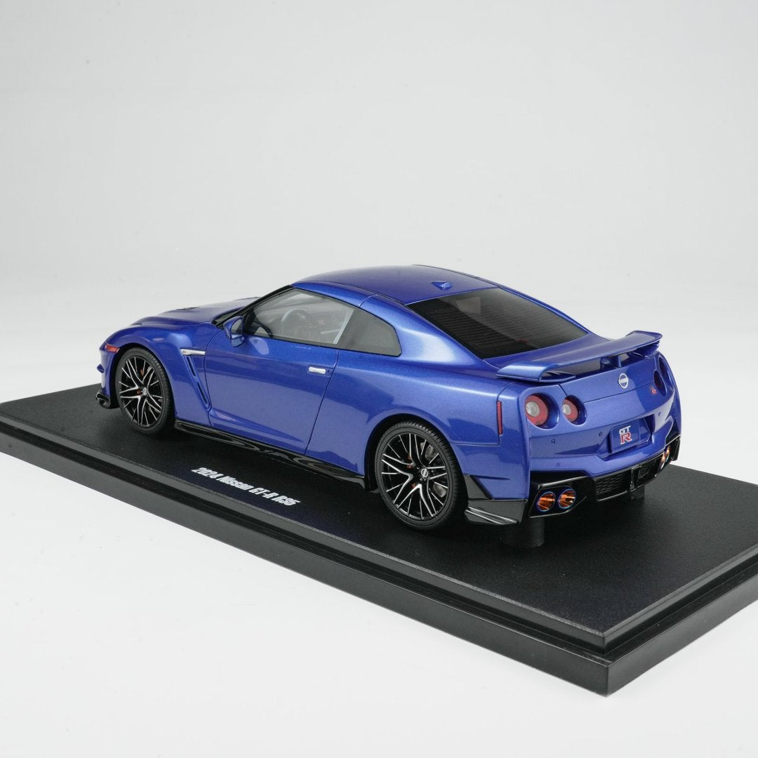 GT Spirit 1:18 NISSAN GT-R SKYLINE EDITION BAYSIDE BLUE 2024 GT521