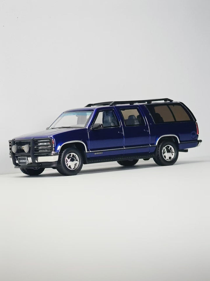 [Preorder] BLISS 1:64 Chevrolet Suburban (2 Colours)