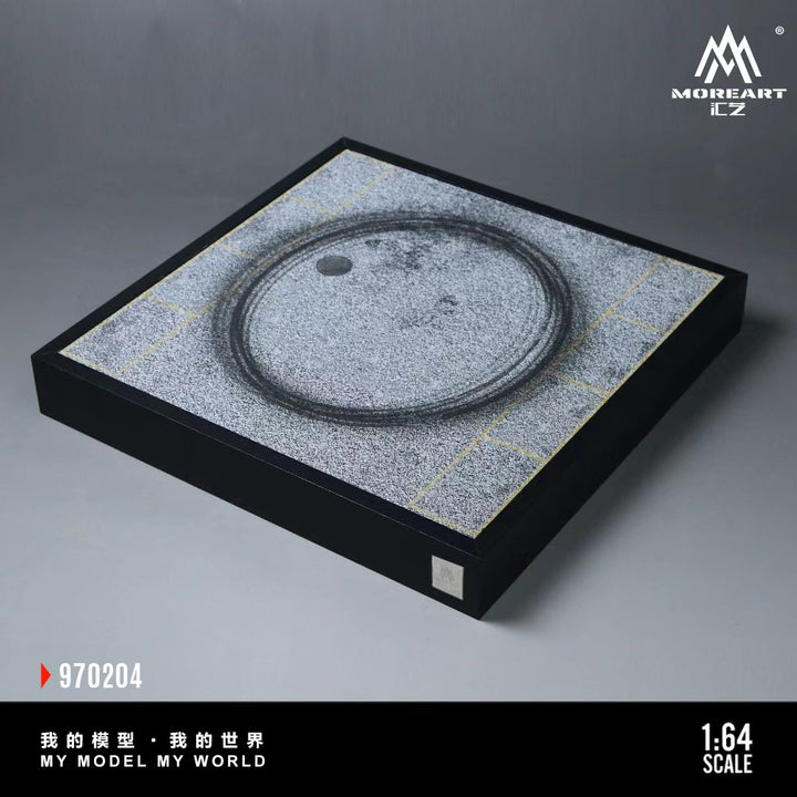 [Preorder] MoreArt 1:64 CAR DRIFT TURNTABLE SCENE O1 VERSION MO970204