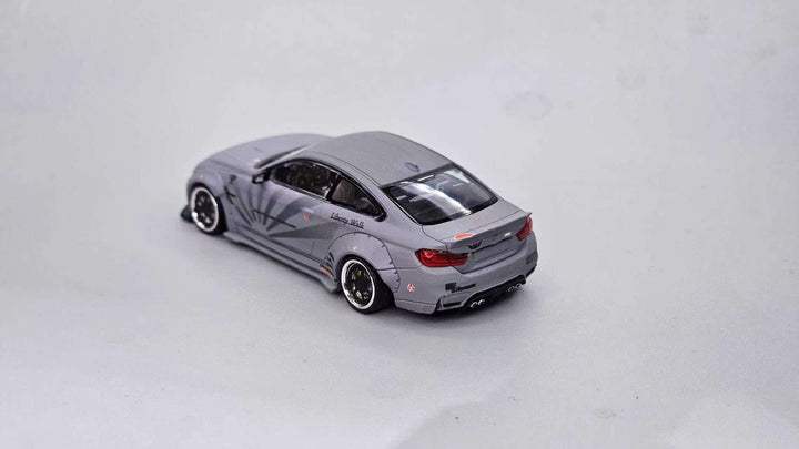 [Preorder] DAP Model 1:64 M4 Mk1 F82 Liberty Walk Widebody Combat Grey
