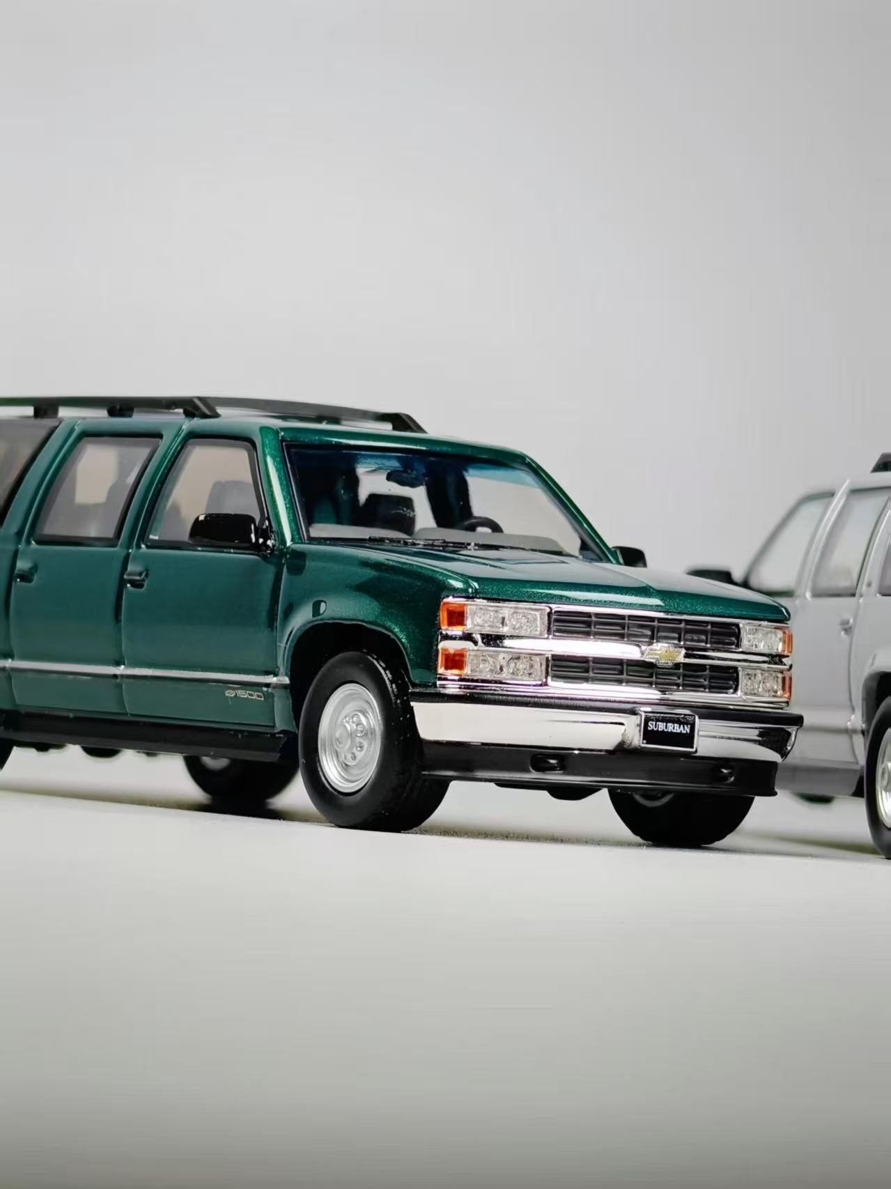 HEC Bliss chevrolet サバーバン　1/64 Preorder] BLISS 1:64 Chevrolet Suburban (2 Colours) – Horizon Diecast