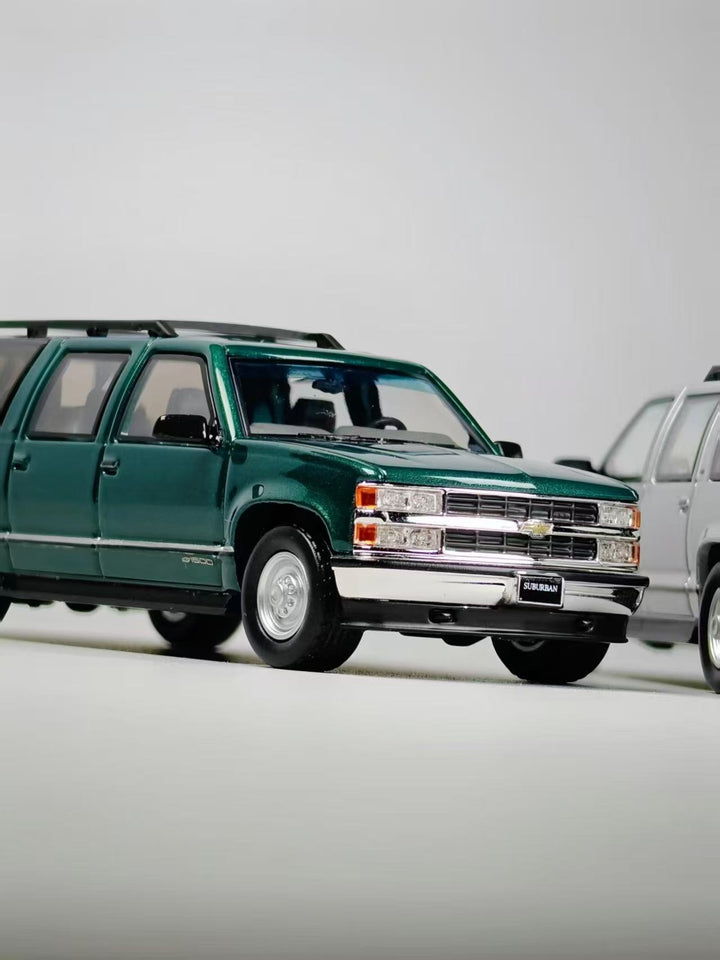 [Preorder] BLISS 1:64 Chevrolet Suburban (2 Colours)