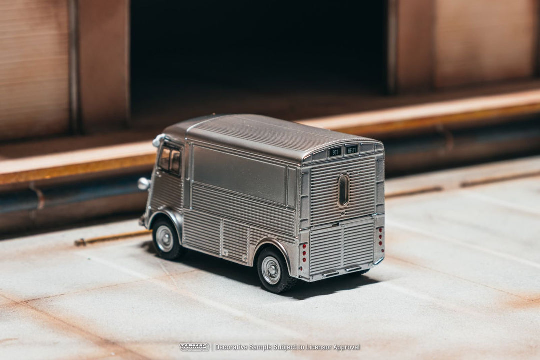 [Preorder] Tarmac Works 1:64 Citroen Type H – Silver – Global64 – Limited Edition T64G-102-SL-B