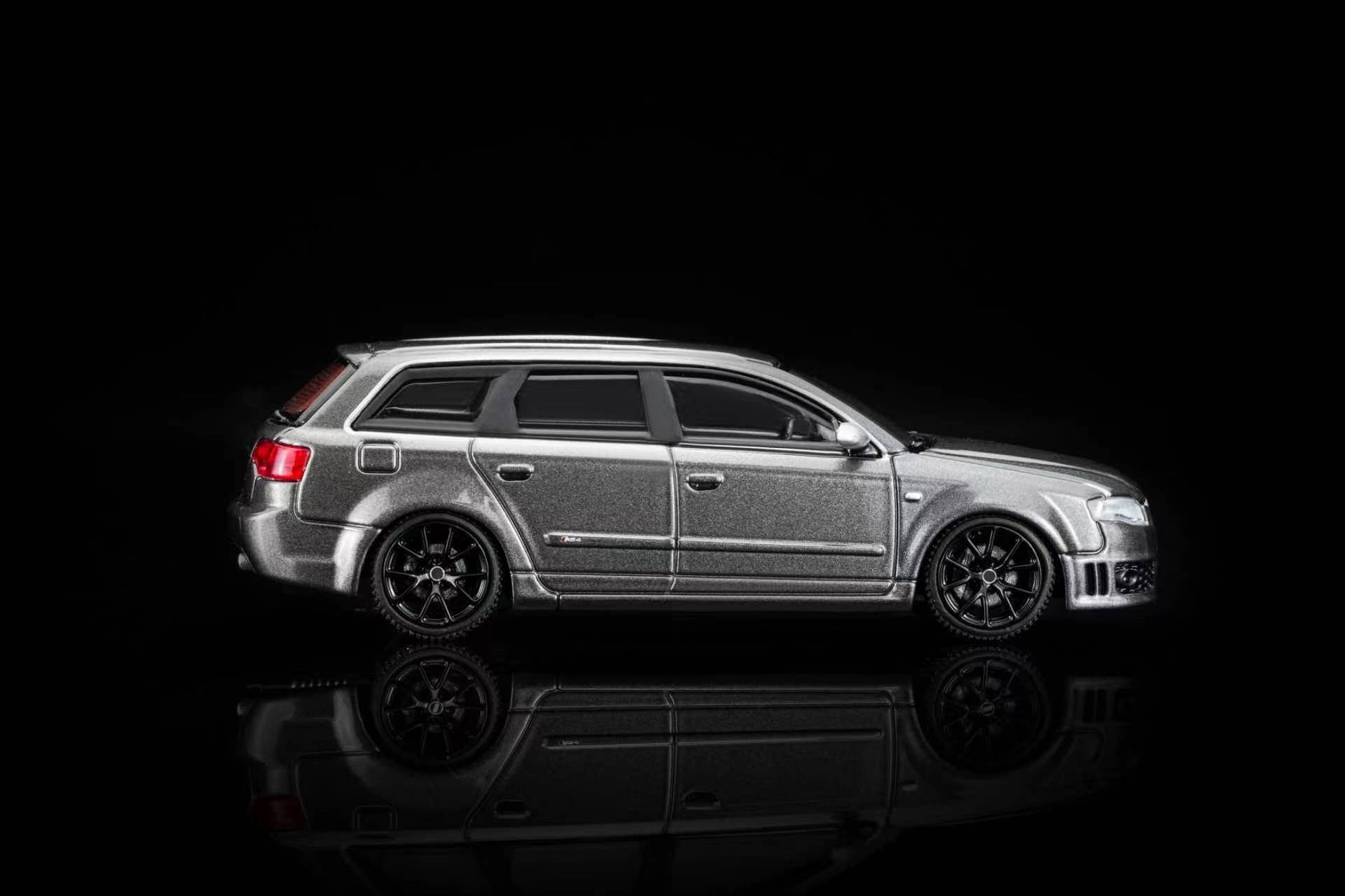 Preorder] MOTORHELIX 1:64 Audi RS4 (B7) 2005 (3 Colours) M68307