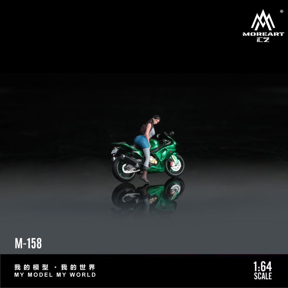 [Preorder] MoreArt 1:64 SUZUKI GREEN MAGIC MOTORCYCLE GIRL