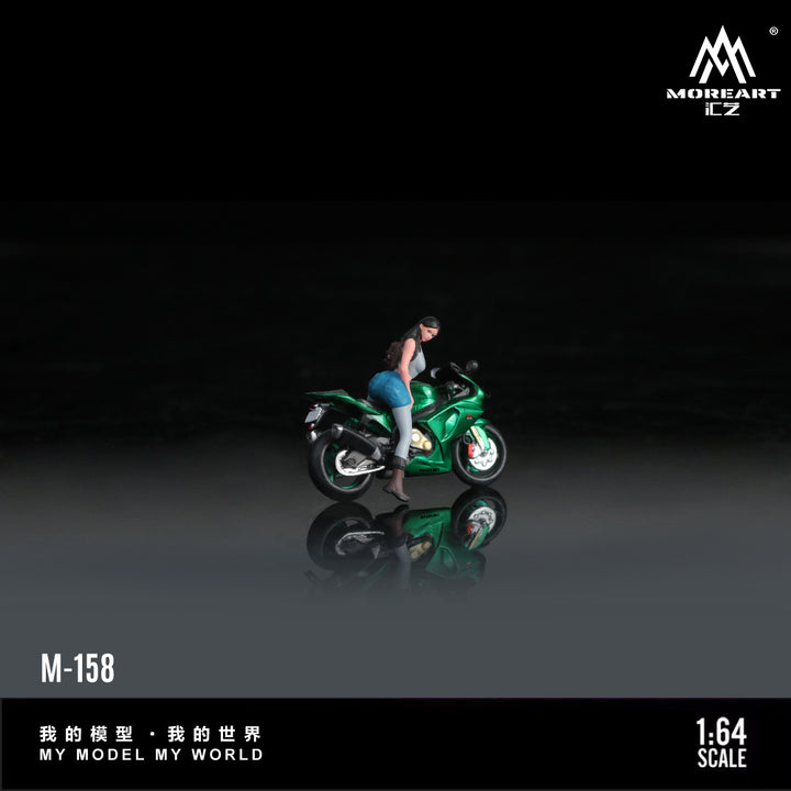 [Preorder] MoreArt 1:64 SUZUKI GREEN MAGIC MOTORCYCLE GIRL