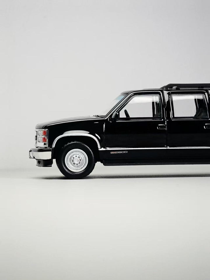 [Preorder] BLISS 1:64 Chevrolet Suburban Pearl Black