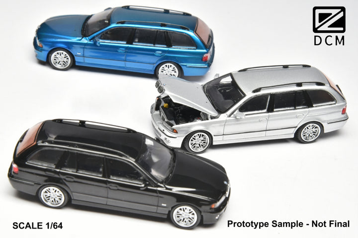 [Preorder] DCM 1:64 BMW M5 Open Cover Travel Version (3 Colours)