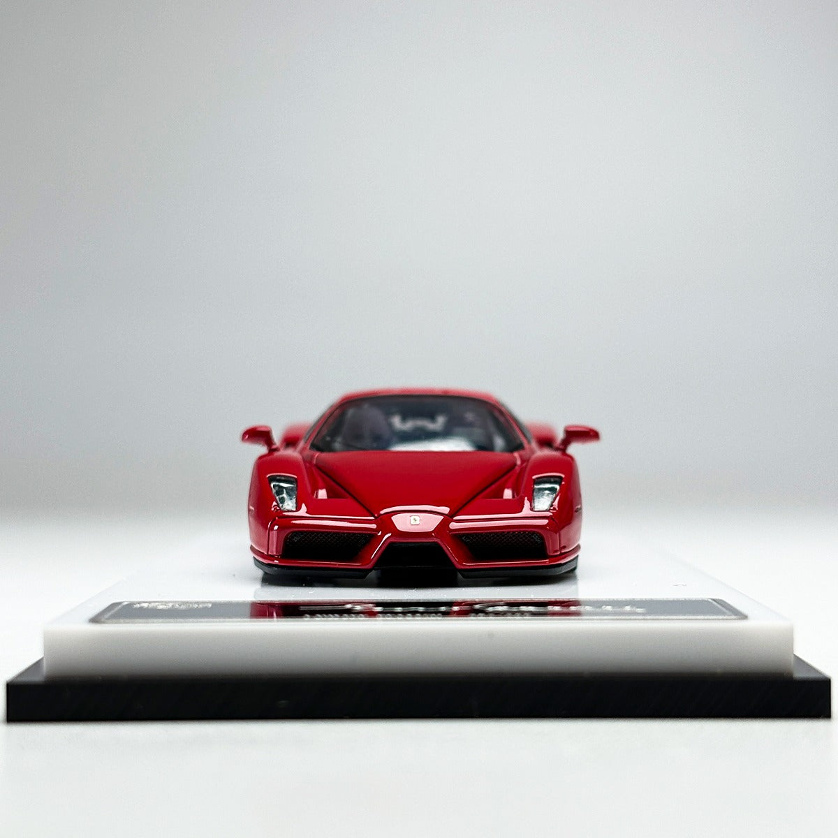 King Model 1:64 Enzo - Red (2 Versions) – Horizon Diecast