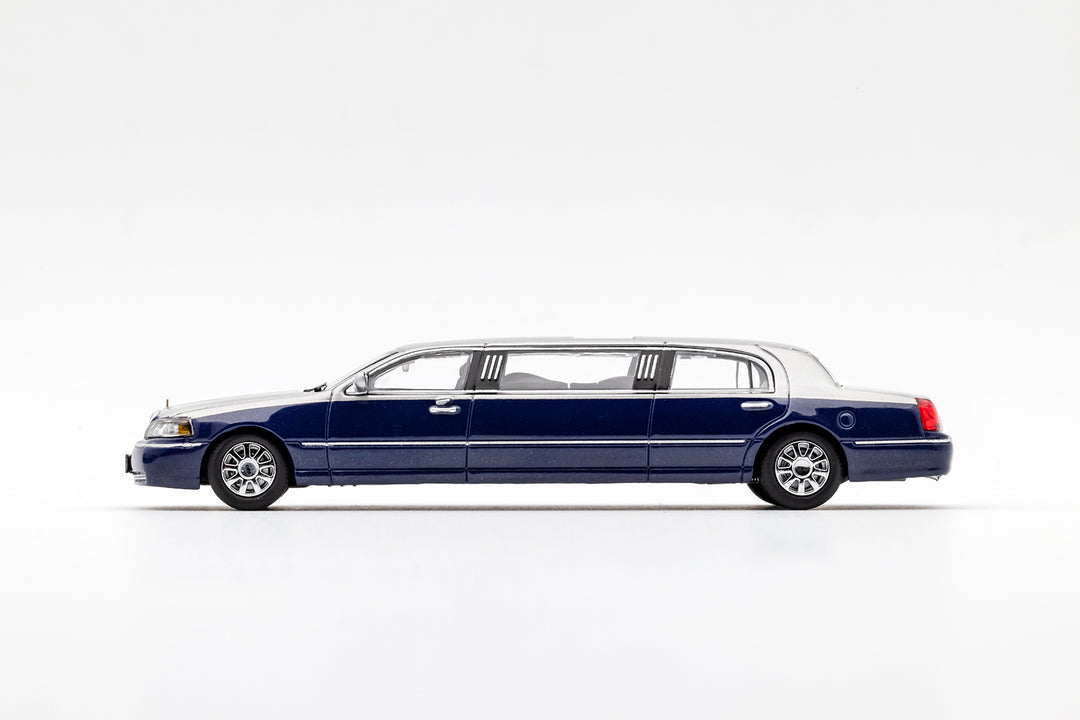 [Preorder] GCD 1:64 Stretch Lincoln Limousine - Silver & Dark Blue