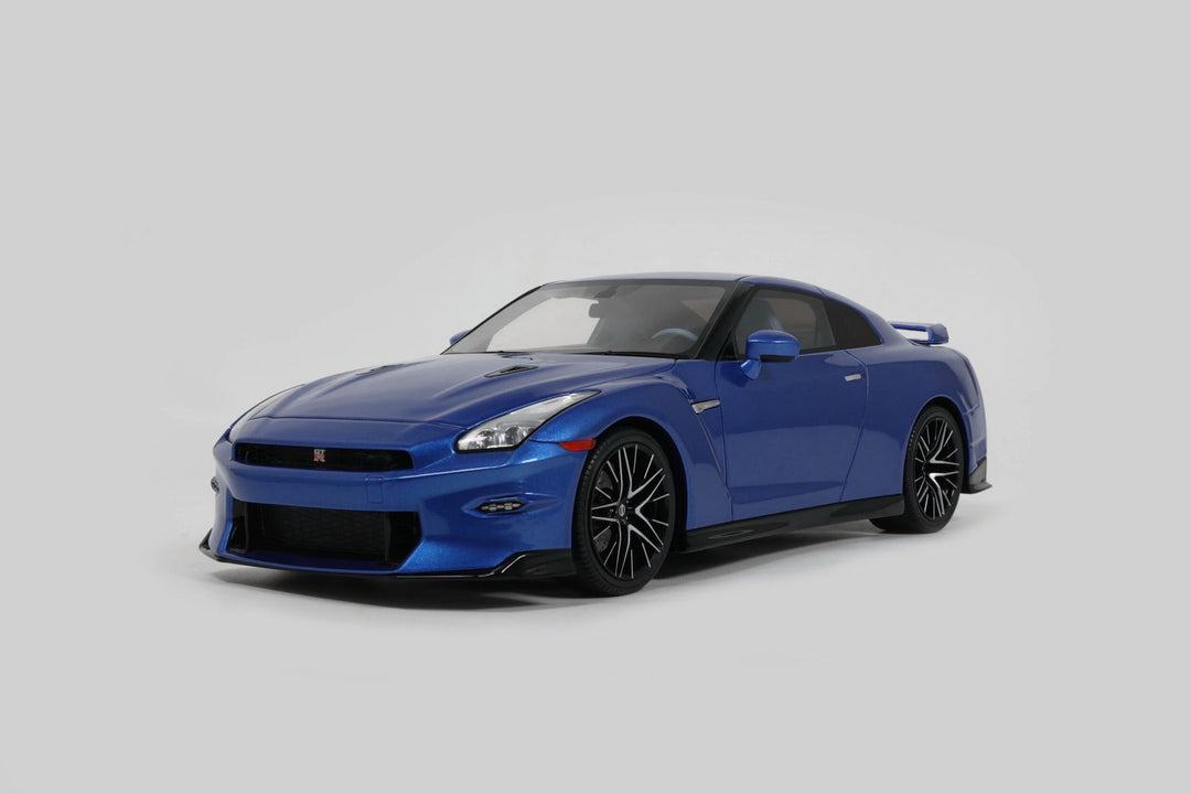 [Preorder] GT Spirit 1:18 NISSAN GT-R SKYLINE EDITION BAYSIDE BLUE 2024 GT521