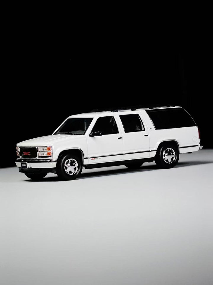 [Preorder] BLISS 1:64 Chevrolet Suburban Ivory White