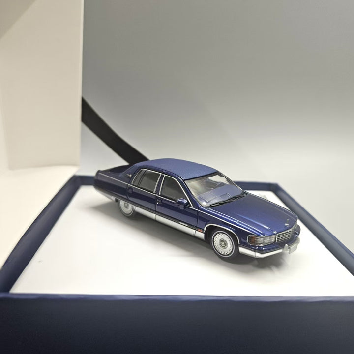 [Preorder] GOC 1:64 Cadillac Fleetwood (2 Colours)