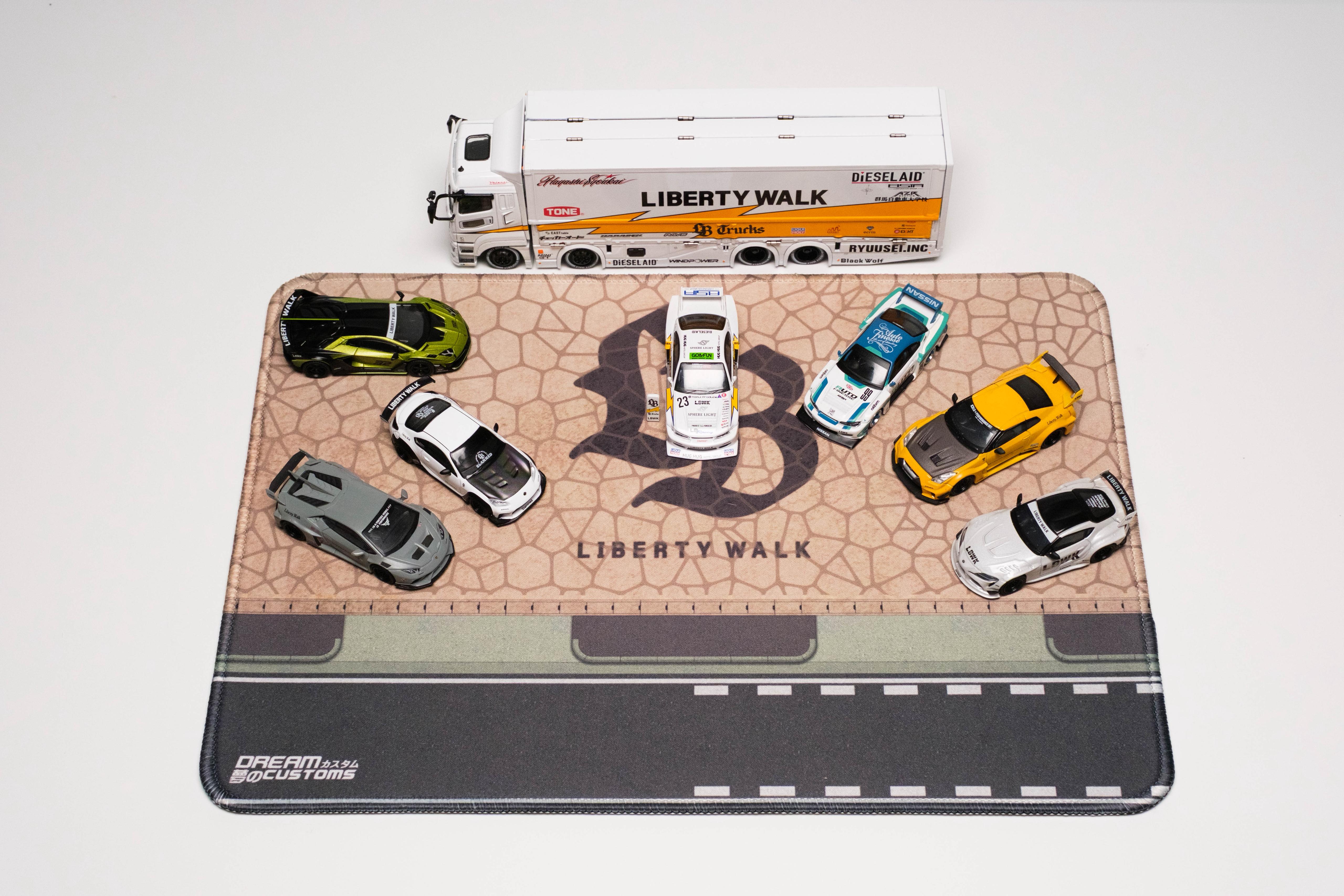 Preorder] Dream Customs - LBWK HQ Desktop Diorama (2 Versions