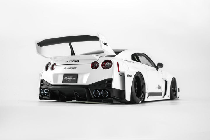 [Preorder] MOTORHELIX 1:18 LB-SILHOUETTE WORKS GT NISSAN 35GT-RR VER.2 (2 Colours) M80803/ M80801