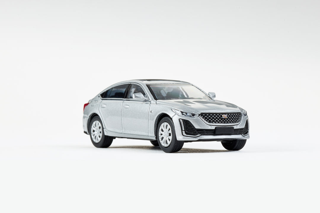 Masdi 1:64 Cadillac CT5 Silver CD1104