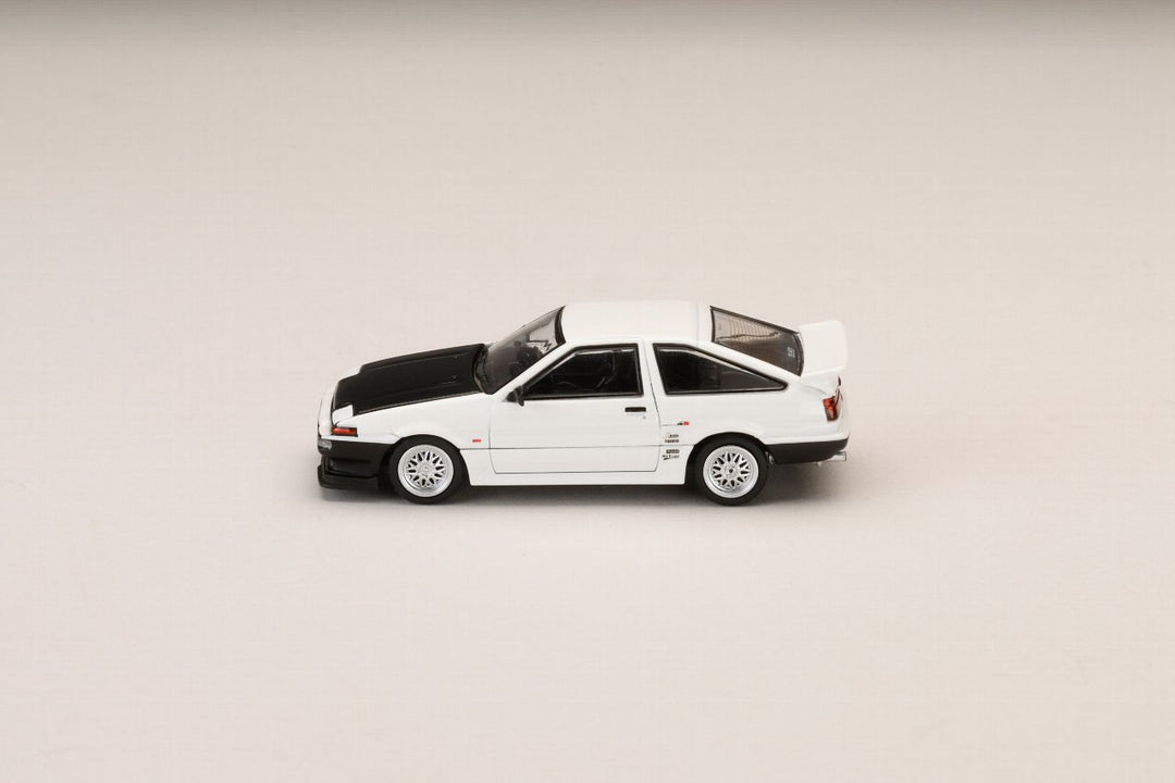 [Preorder] Hobby Japan 1:64 Toyota SPRINTER TRUENO GT APEX (AE86)DK Tsuchiya Street HJ646052DCK/ HJ646052DDK