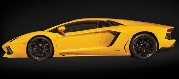 [Preorder] Pocher 1:8 Model Kits Lamborghini Aventador LP 700-4 Giallo Orion