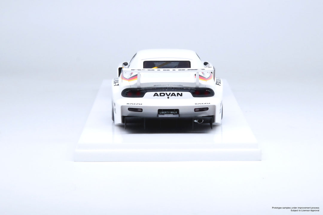 [Preorder] Inno18 1:18 Mazda RX7 (FD3S) LB-SUPER SILHOUETTE WHITE