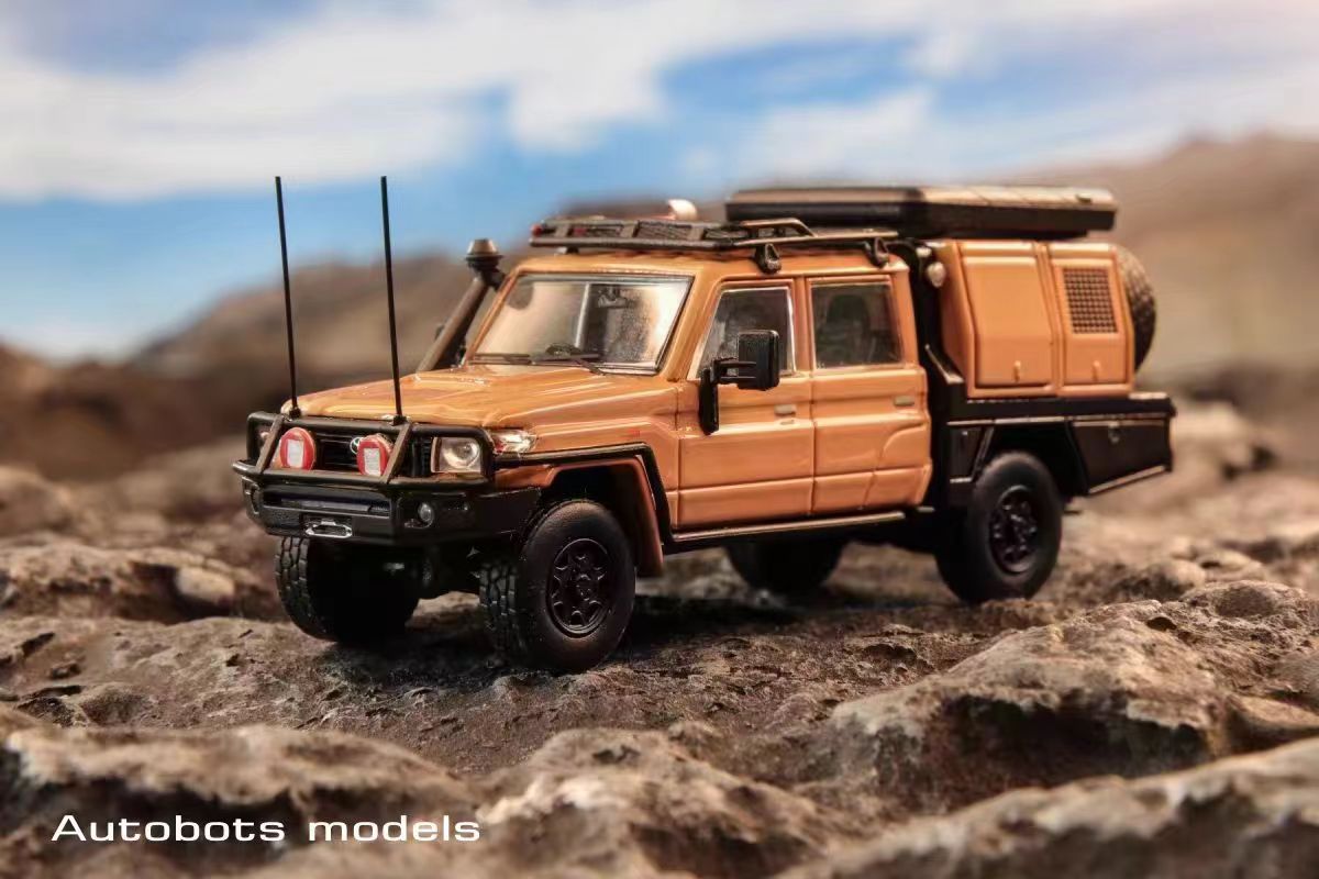 Autobots Models 1:64 Toyota Land Cruiser J70 LC79 Pickup Sandy
