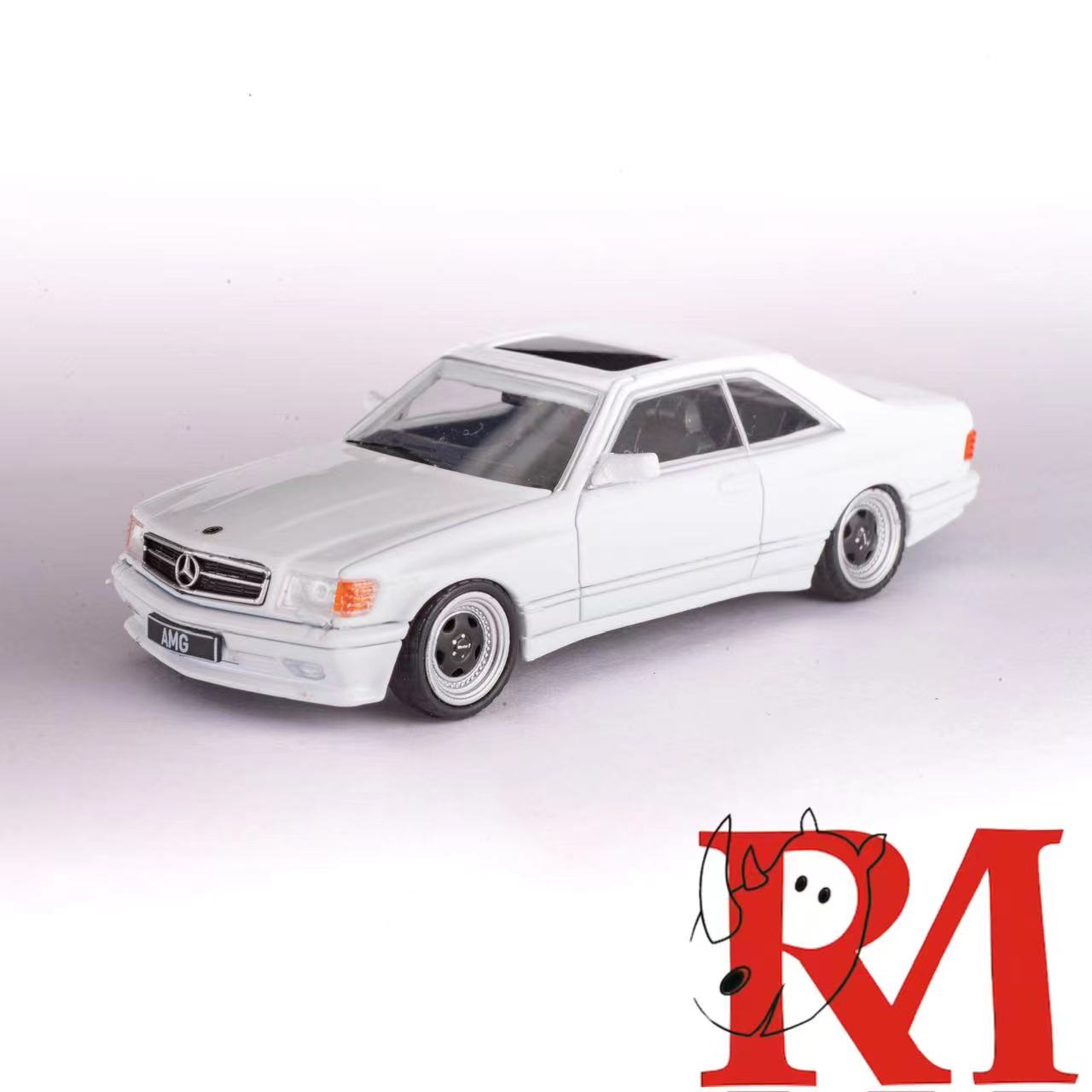 Rhino Model 1:64 Mercedes-Benz 560 SEC AMG (W126) (2 Colors