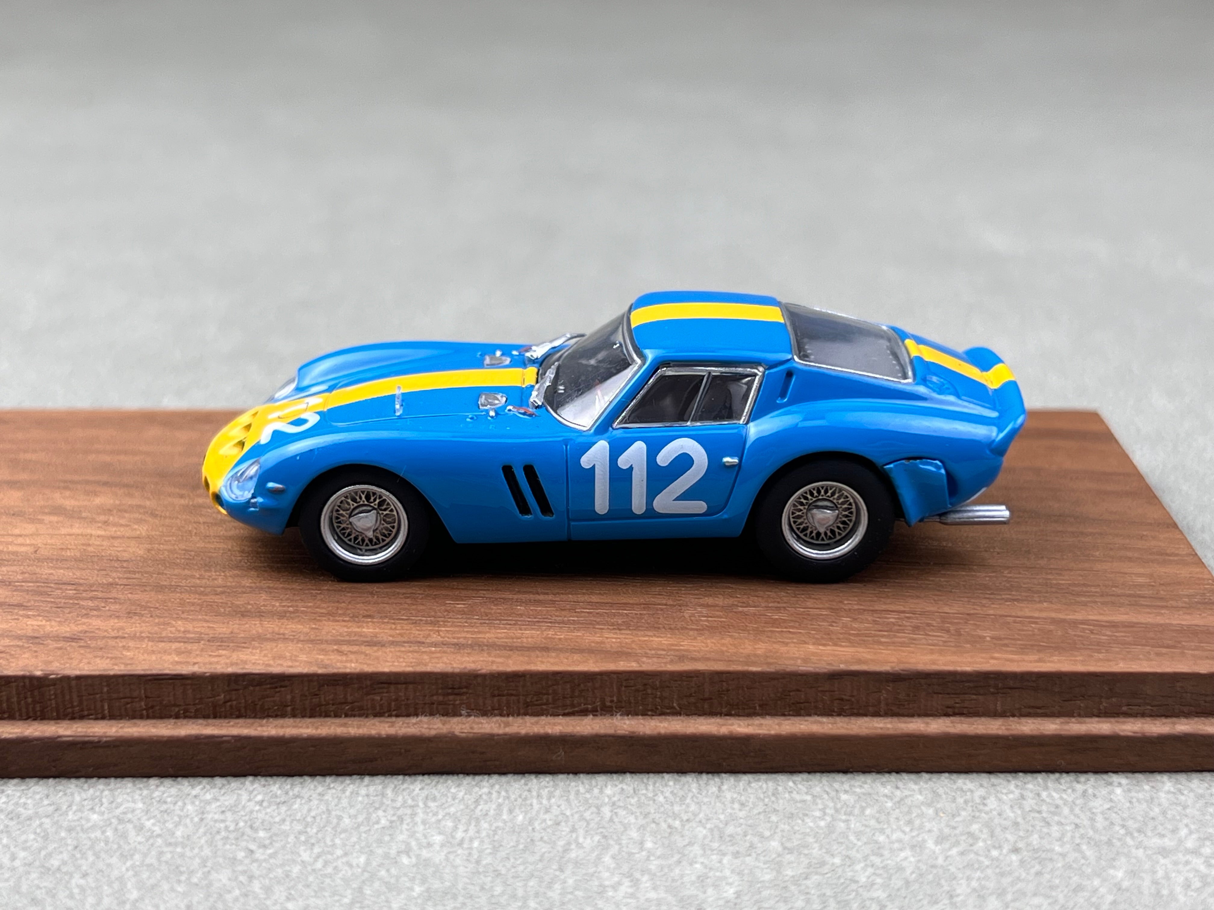 Finclassically 1:64 250 GTO (2 Colors) – Horizon Diecast