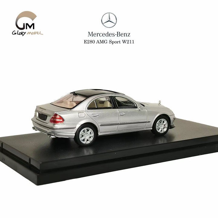 [Preorder] Glory Model 1:64 Mercedes-Benz E280 AMG sport W211 (2 Colors)