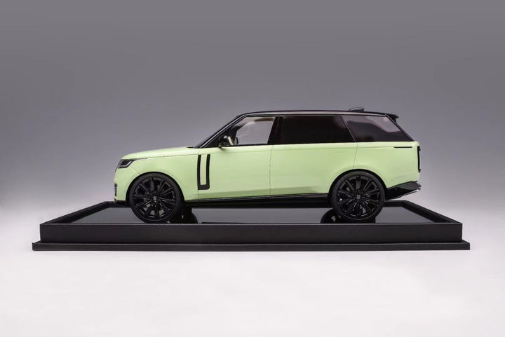 [Preorder] Motorhelix 1:18 Range Rover Resin (4 Colors)