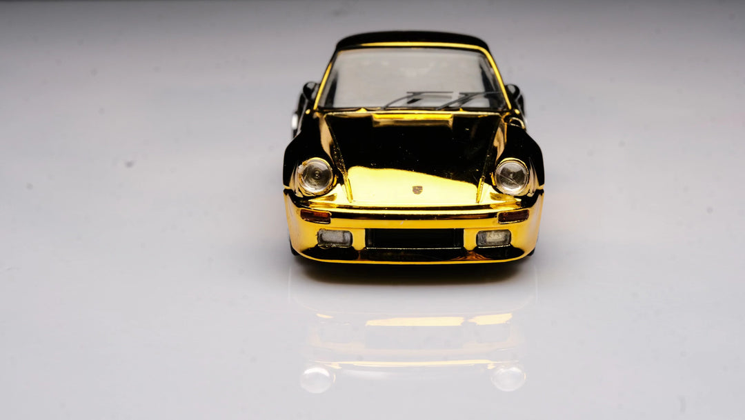 [Preorder] Mortal 1:64 Porsche 911 (930) Turbo - Chrome Gold