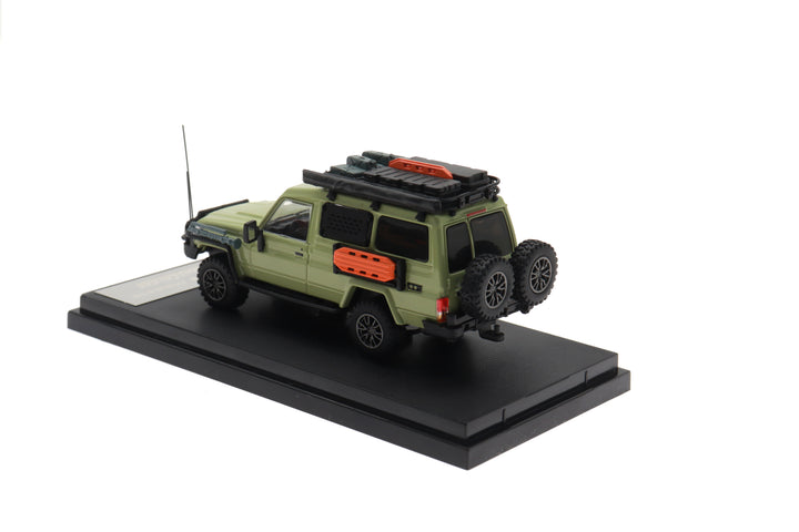 [Preorder] Autobots Models 1:64 Toyota Land Cruiser J70 off-road modified version of LC78 troop carrier (3 Colors)