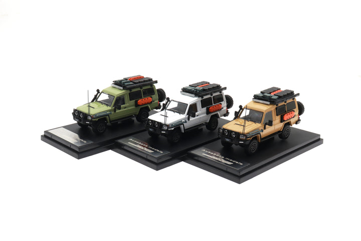 [Preorder] Autobots Models 1:64 Toyota Land Cruiser J70 off-road modified version of LC78 troop carrier (3 Colors)