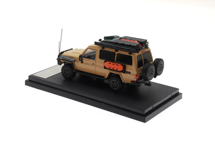 [Preorder] Autobots Models 1:64 Toyota Land Cruiser J70 off-road modified version of LC78 troop carrier (3 Colors)