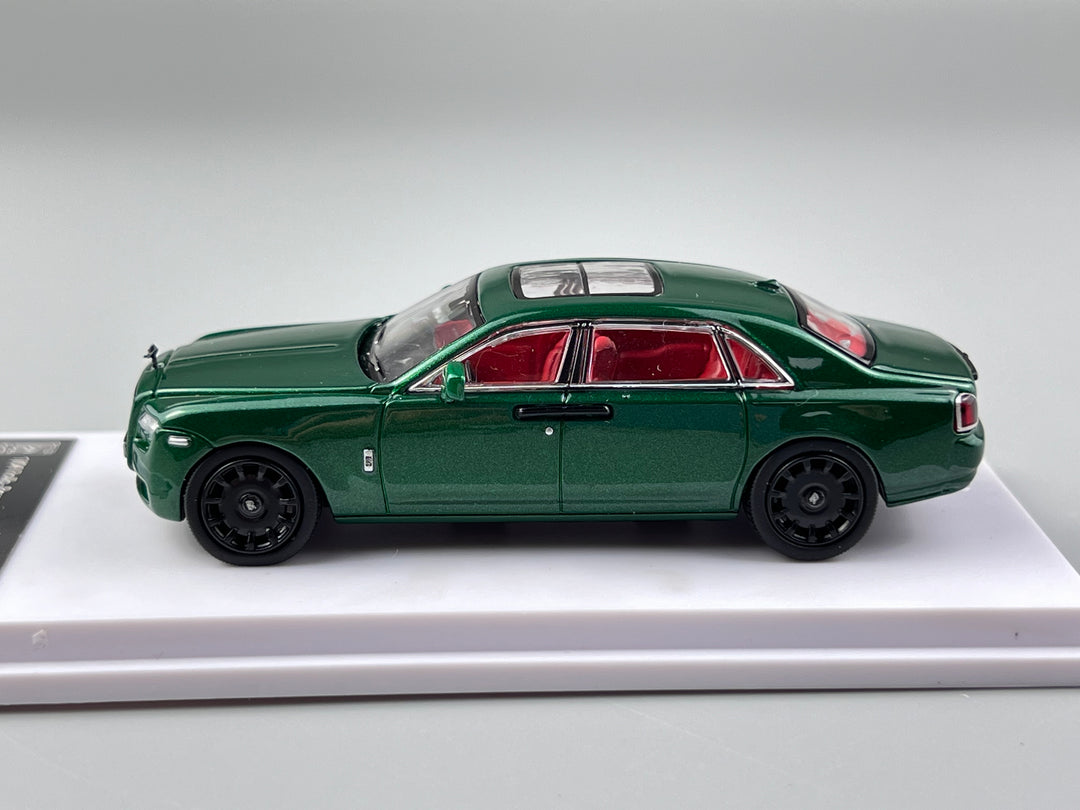 [Preorder] DCM 1:64 Rolls-Royce Ghost (4 Colours)