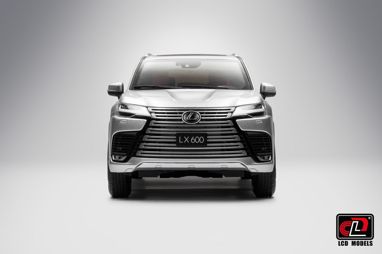 LCD 1:18 Lexus LX600 (Silver) – Horizon Diecast
