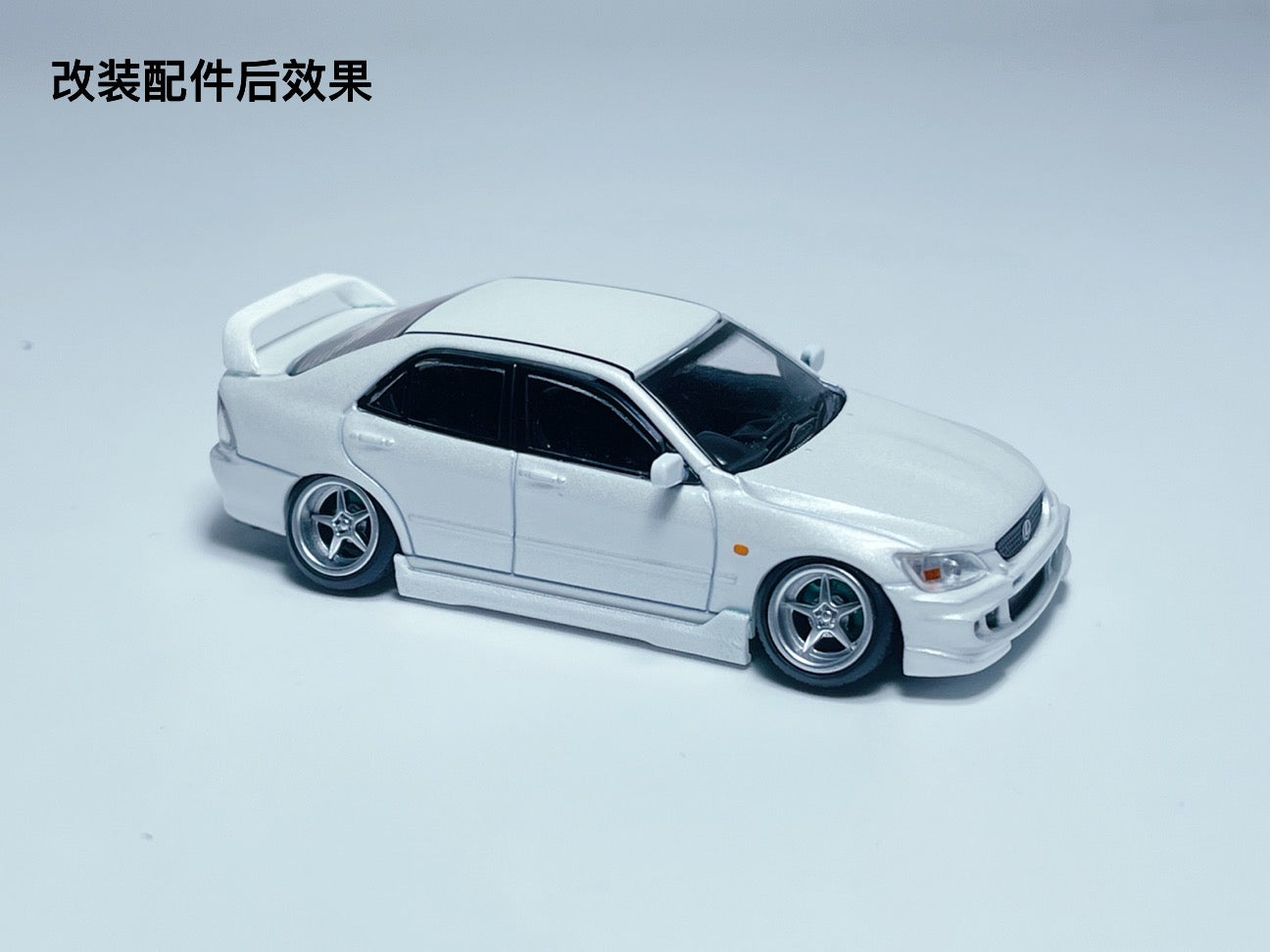 Fine works64 1:64 Lexus IS200 white – Horizon Diecast