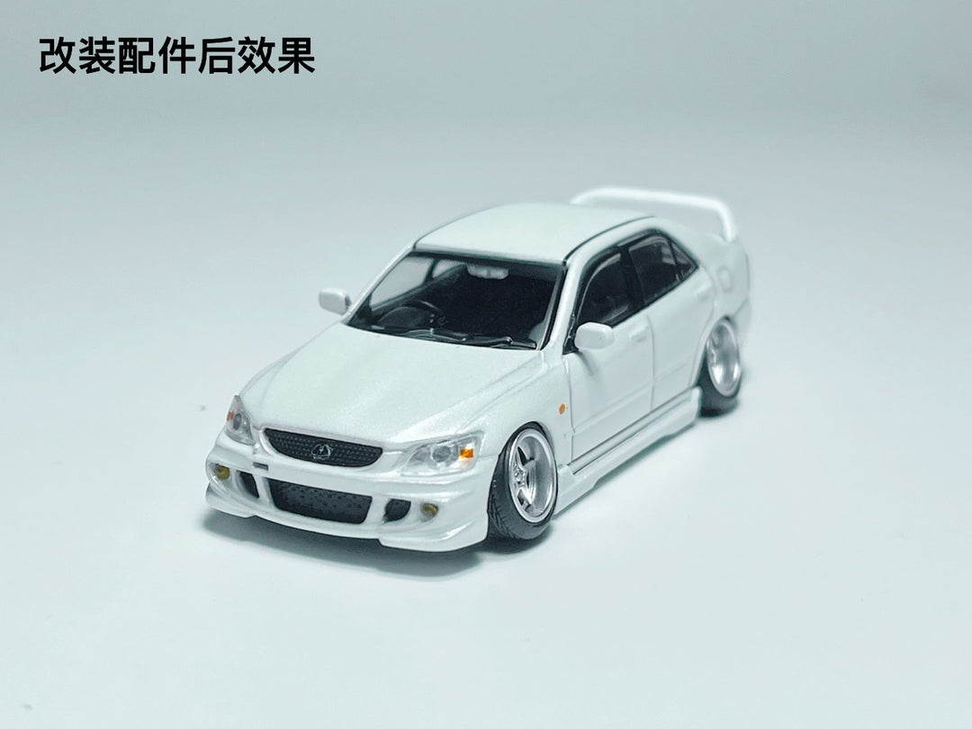 Fine works64 1:64 Lexus IS200 white