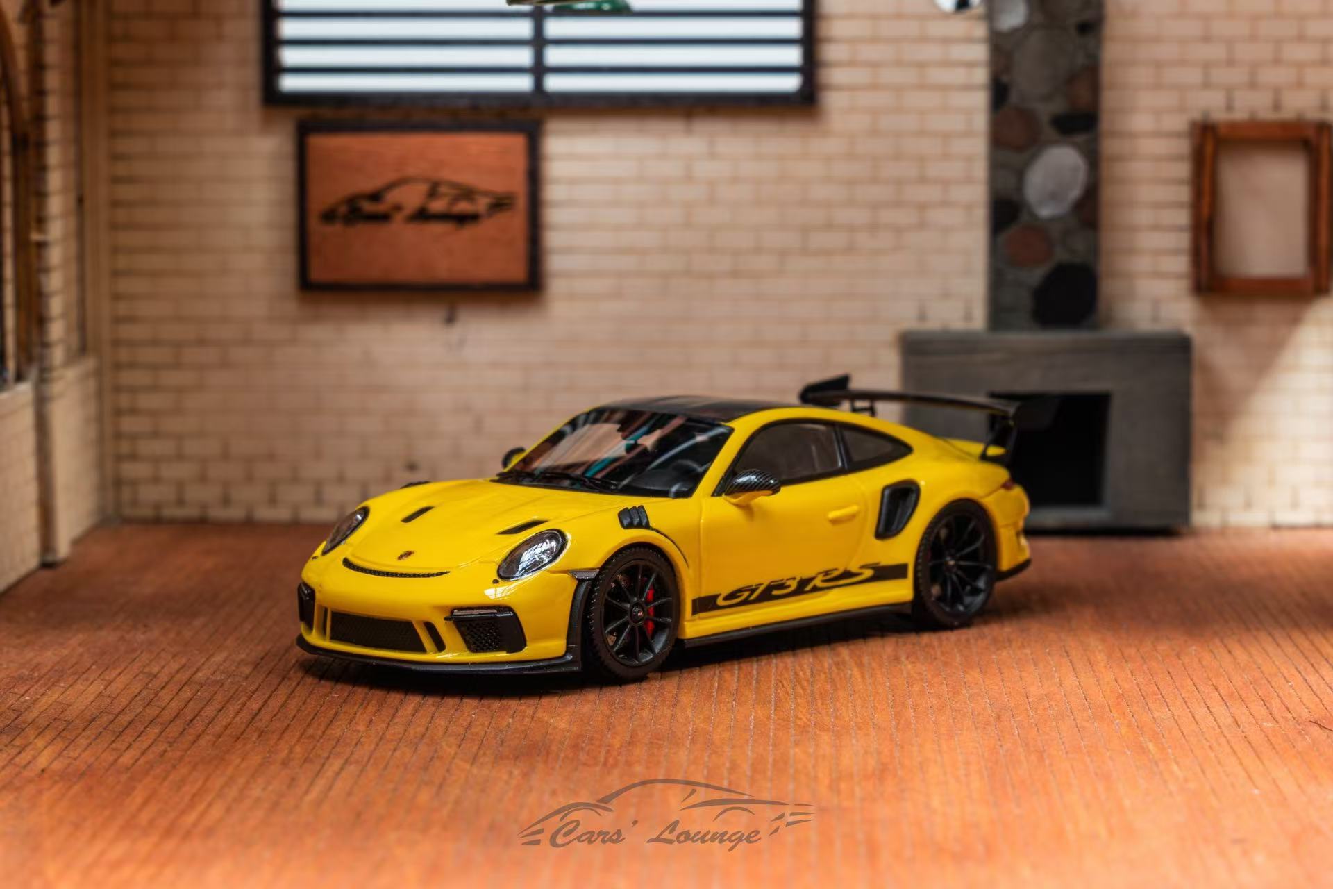 Car's Lounge 1:64 Porsche 911 GT3 RS (991.2) Resin Model (4