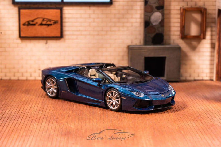 [Preorder] Car's Lounge 1:64 Aventador Roadster (LP-700)