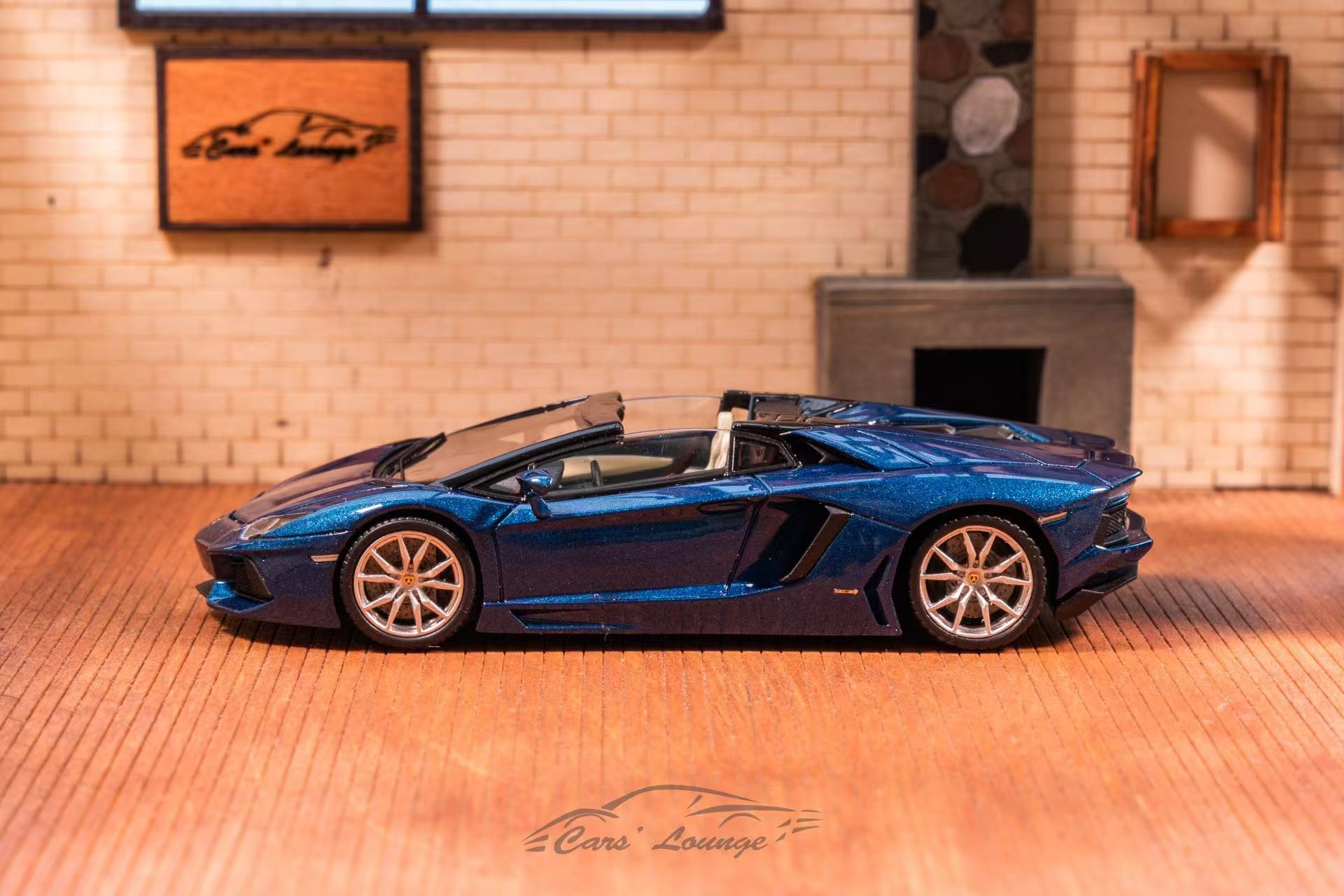 cars lounge 1/64　ランボルギーニ アヴェンタドール ロードスター Preorder] Car's Lounge 1:64 Aventador Roadster (LP-700