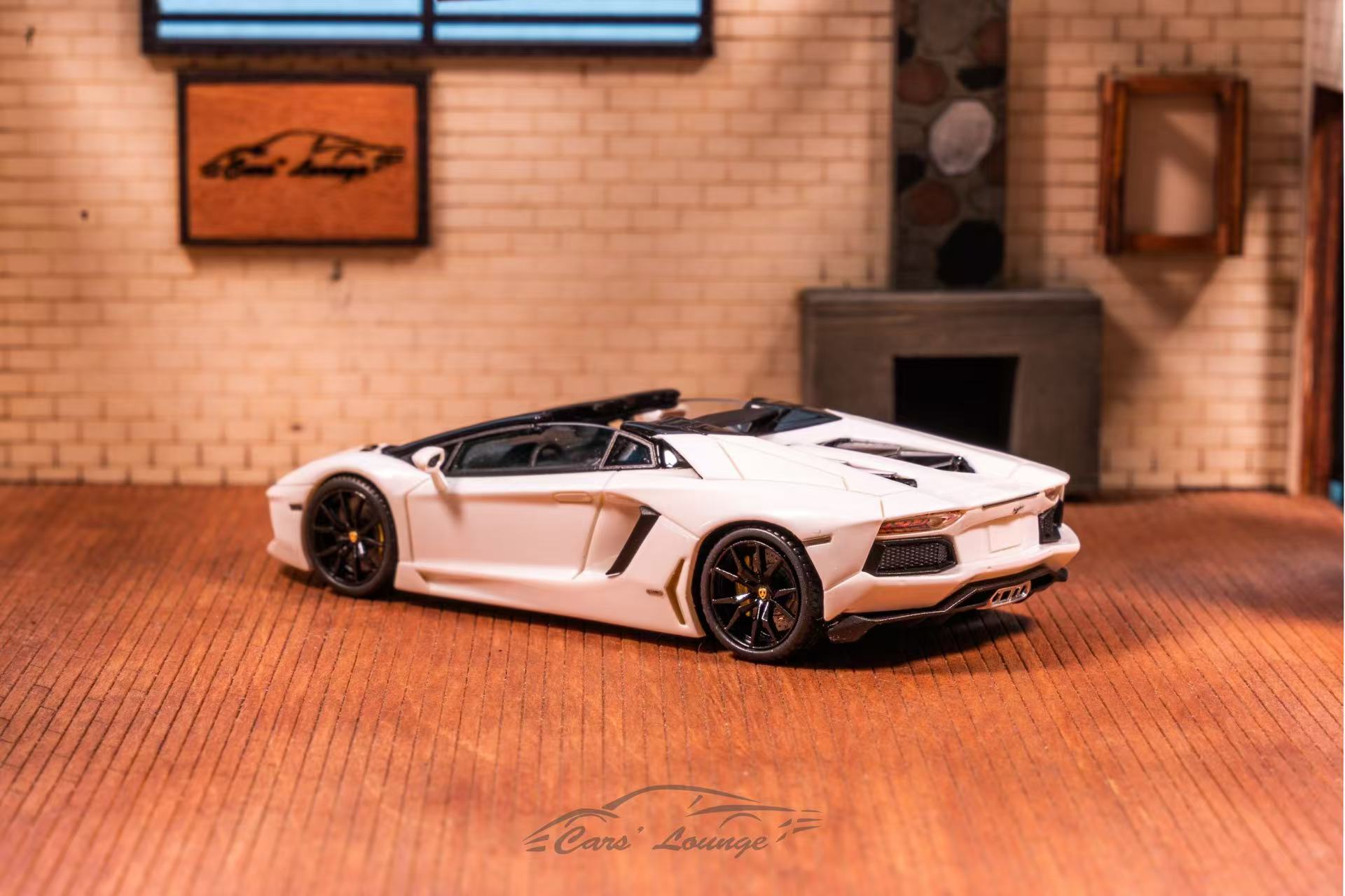 Car's Lounge 1:64 Aventador Roadster (LP-700) – Horizon Diecast