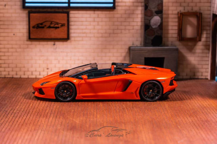 [Preorder] Car's Lounge 1:64 Aventador Roadster (LP-700)