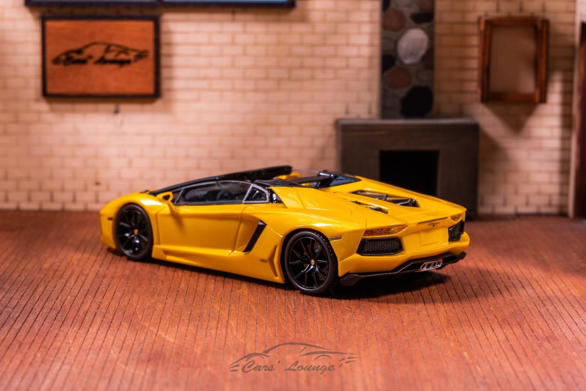 cars lounge 1/64　ランボルギーニ アヴェンタドール ロードスター Preorder] Car's Lounge 1:64 Aventador Roadster (LP-700