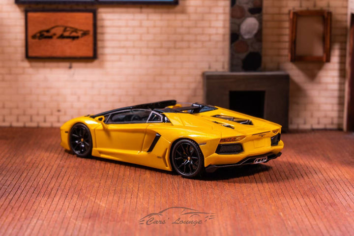 [Preorder] Car's Lounge 1:64 Aventador Roadster (LP-700)