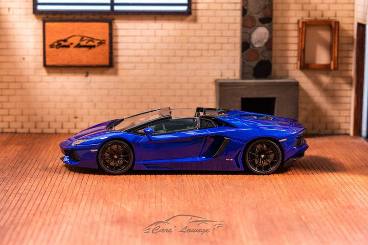 [Preorder] Car's Lounge 1:64 Aventador Roadster (LP-700)