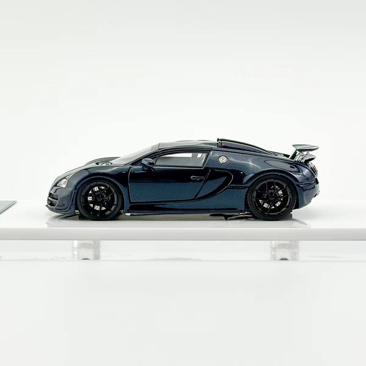 LJM Model 1:64 Bugatti Veyron Vitesse Blue Carbon – Horizon Diecast
